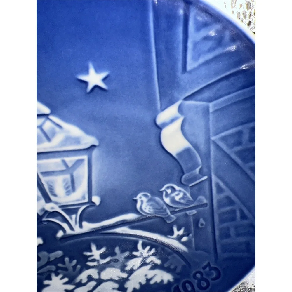 Christmas Plate Bing Grondahl  Porcelain ~Christmas in the‎ Old Town~1983